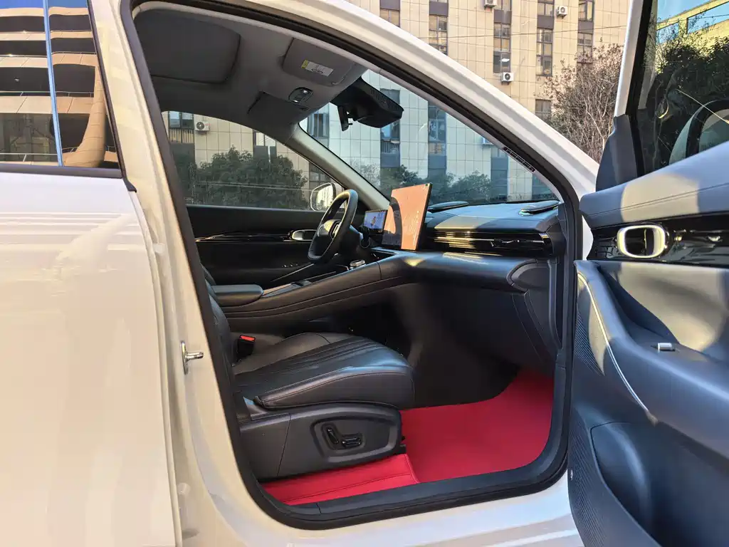 GEELY GALAXY GALAXY E5