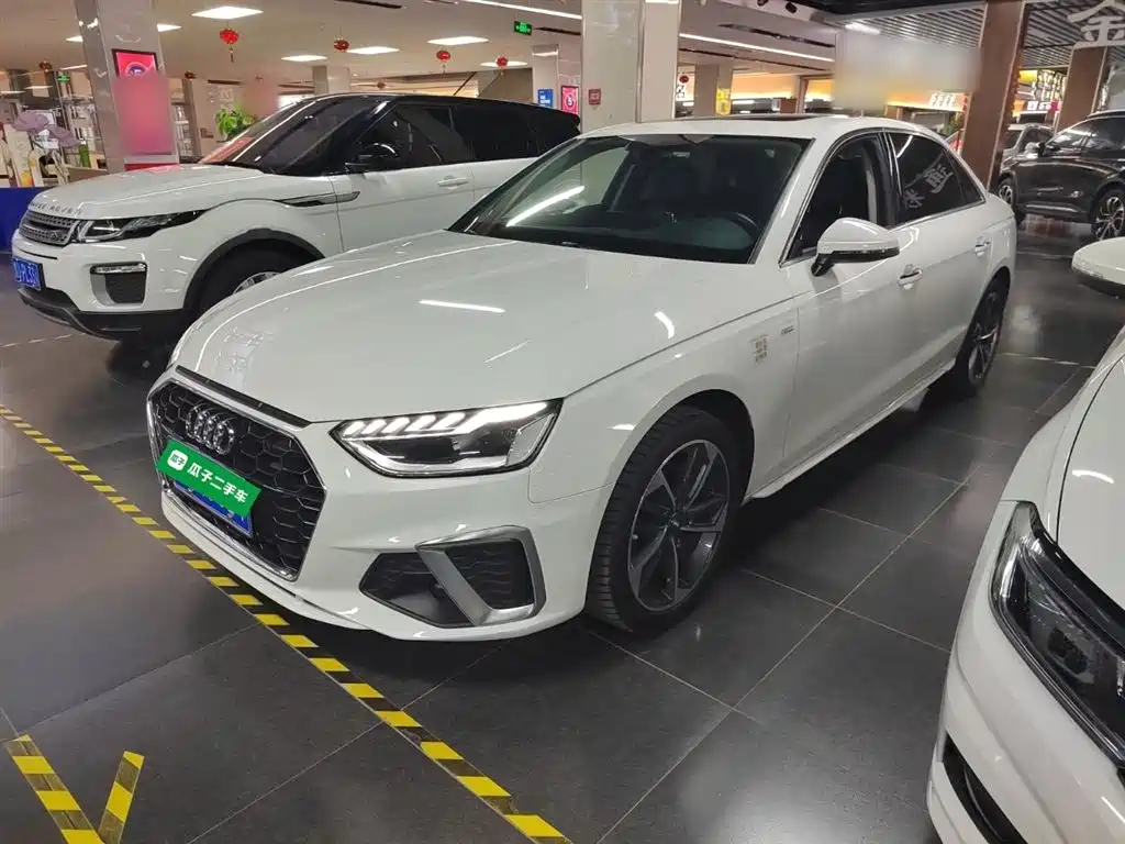 Audi A4L 2021