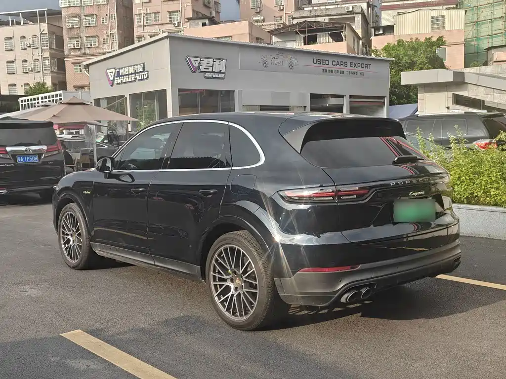 Porsche Cayenne Hybrid — миниатюра 8