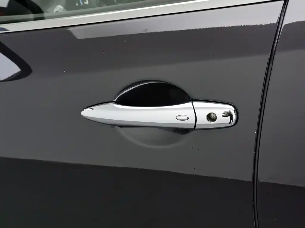 Infiniti FX — миниатюра 18