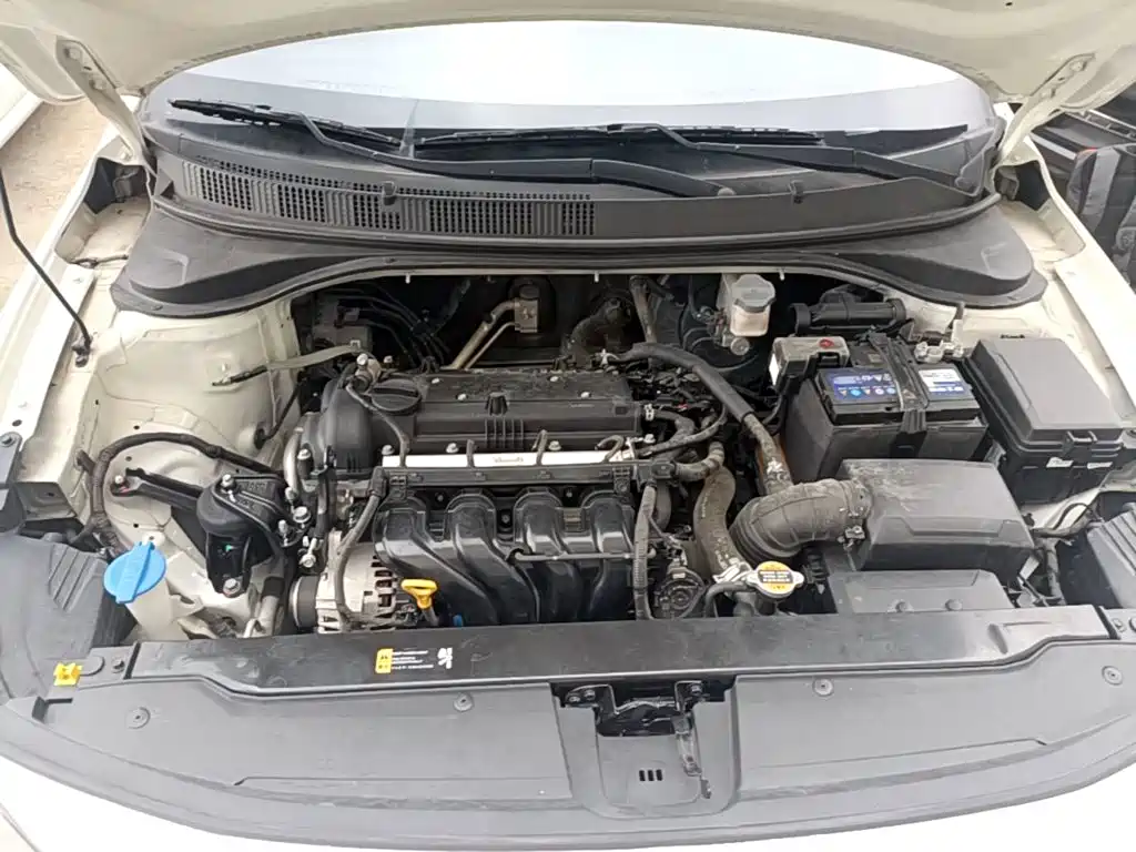 Hyundai Elantra — миниатюра 20