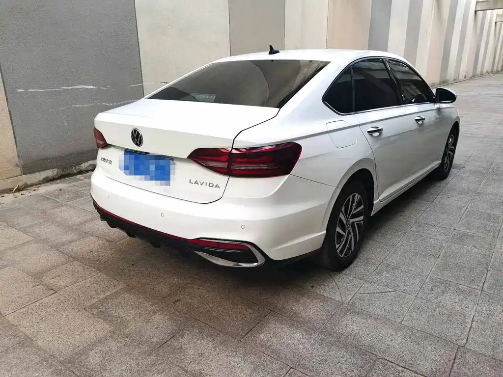 Volkswagen Lavida — миниатюра 7