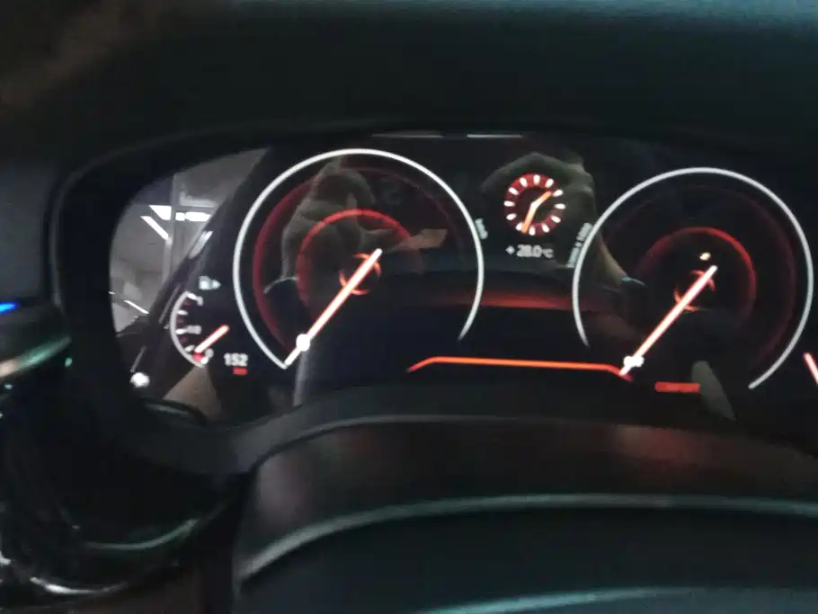 BMW 5 Series — миниатюра 14