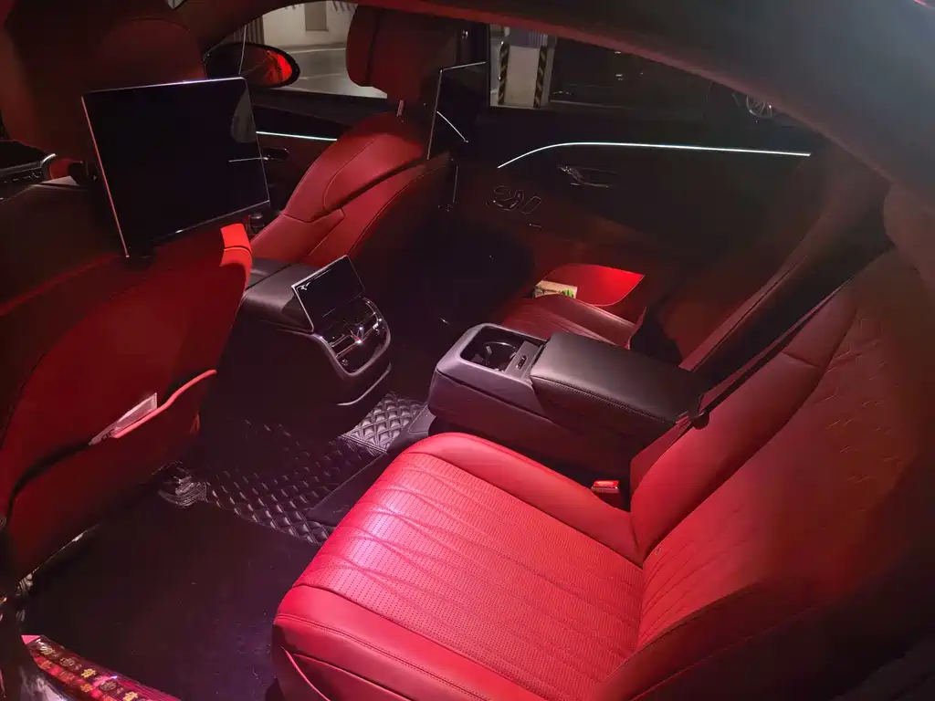 BENTLEY FLYING SPUR PLUG IN HYBRID