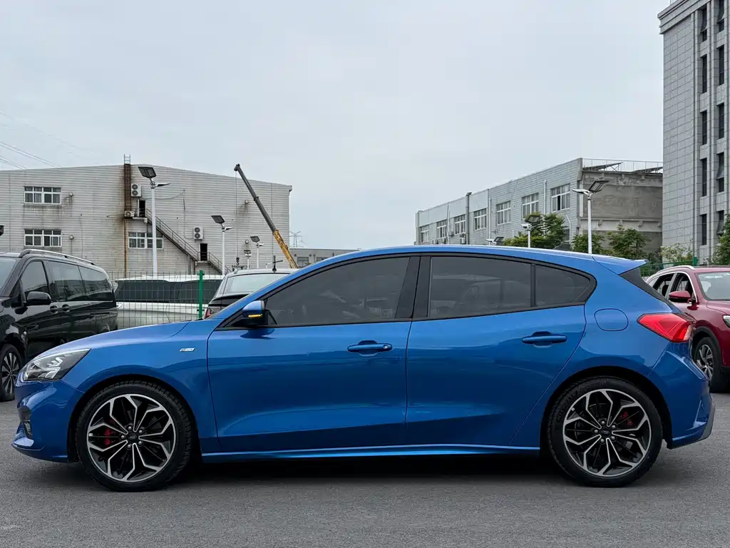 Ford Focus — миниатюра 16