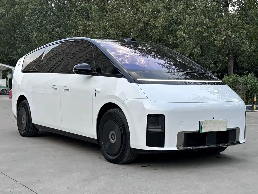 Li Auto Li MEGA — миниатюра 3