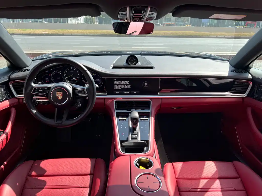 PORSCHE PANAMERA NEW ENERGY