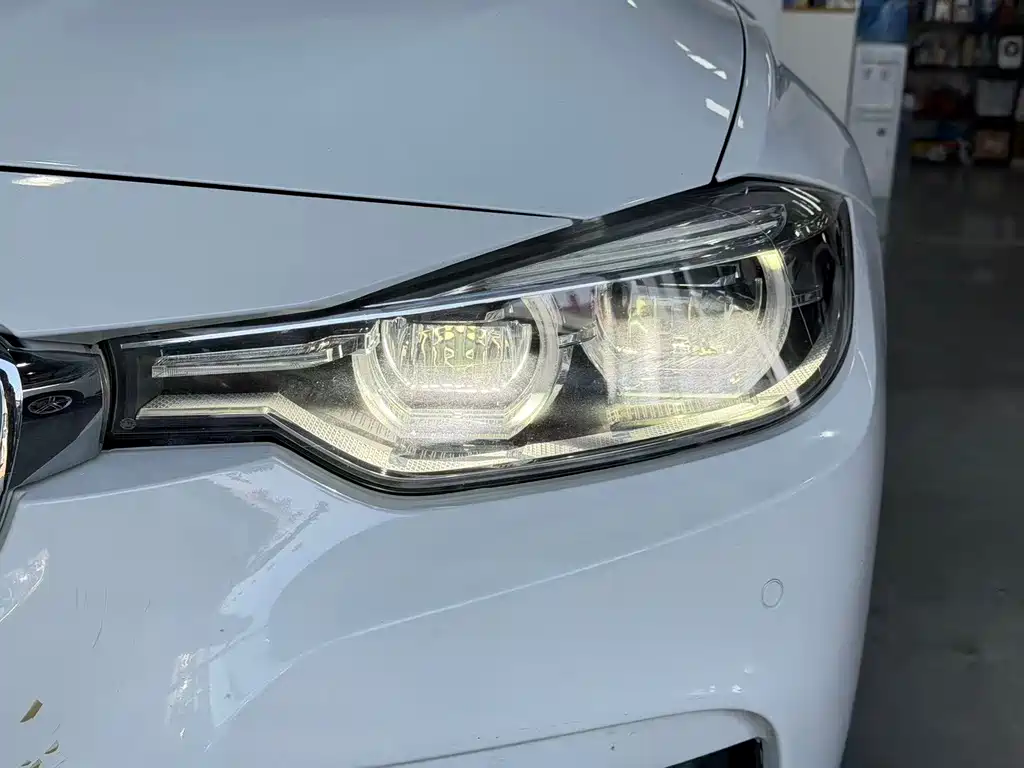 BMW 3 Series — миниатюра 3