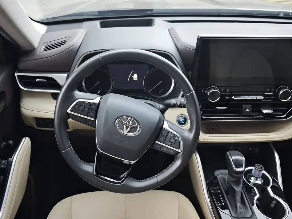 Toyota Highlander — миниатюра 14