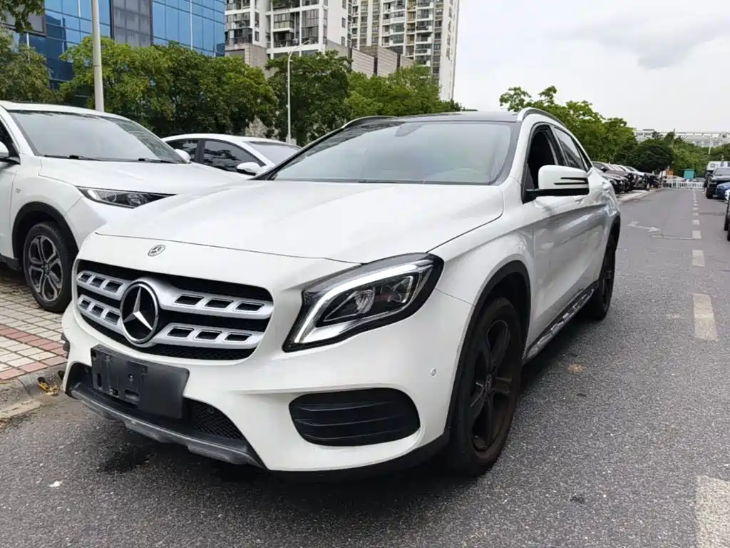 Mercedes-Benz GLA