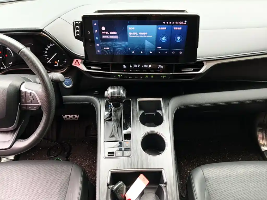 Toyota Sienna — миниатюра 13