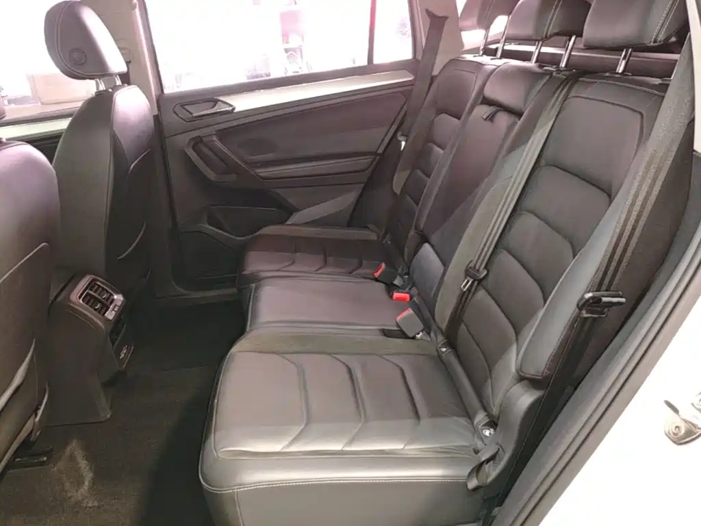 Volkswagen Tiguan L — миниатюра 17