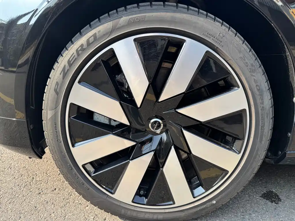 VOLVO S90 PLUG IN HYBRID