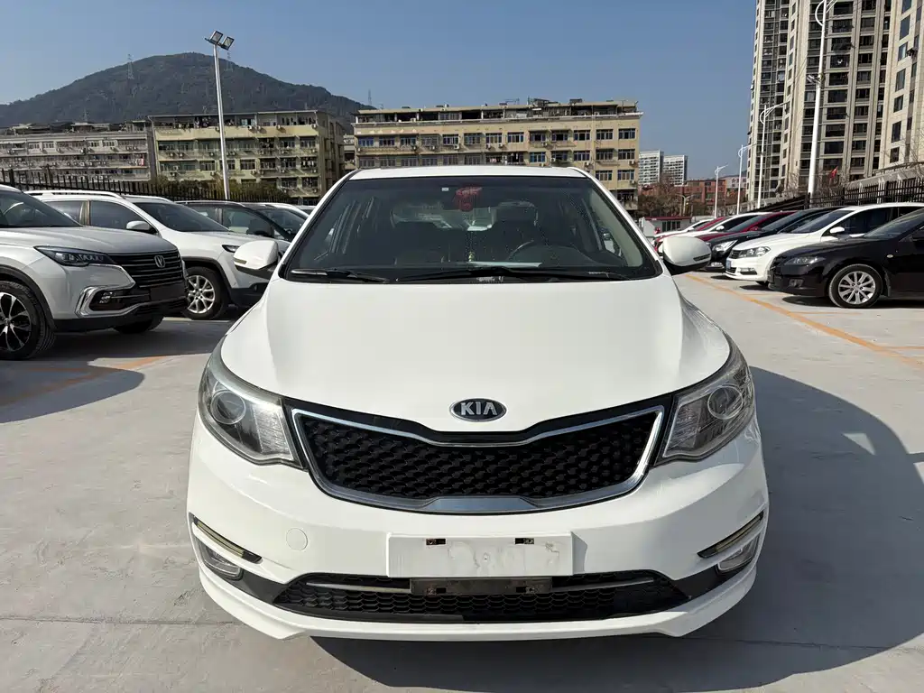 KIA K2