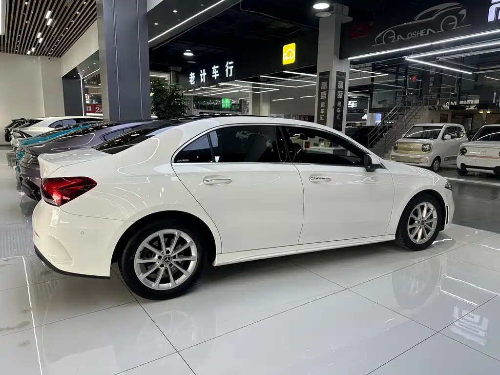 MERCEDES-BENZ A CLASS