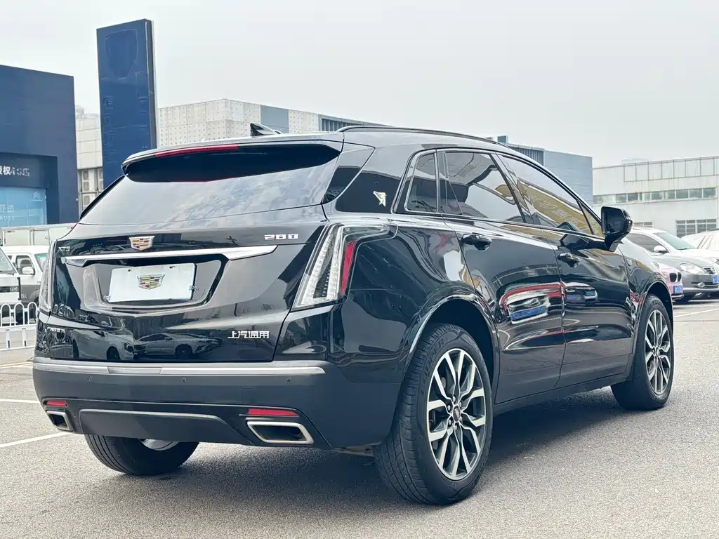 CADILLAC XT5