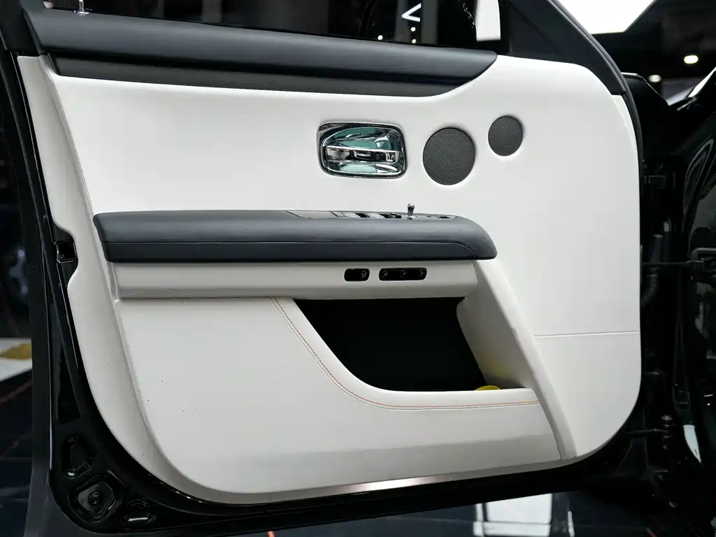 Rolls-Royce Ghost — миниатюра 16