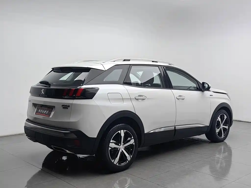 Peugeot 4008 — миниатюра 2