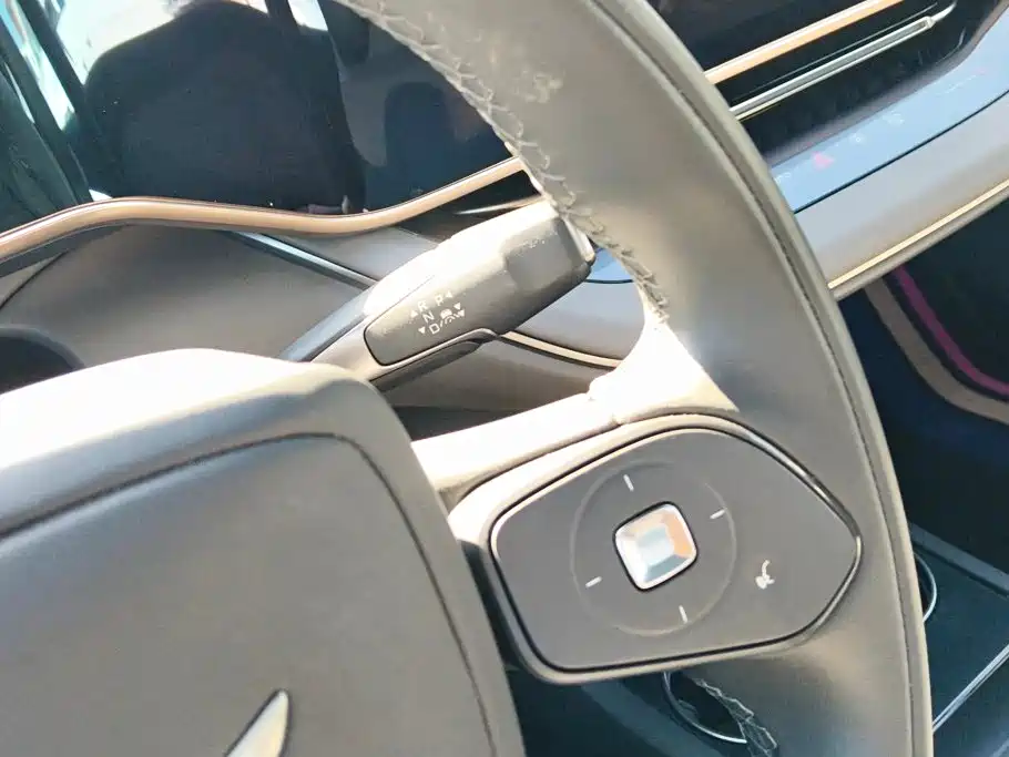 Hongqi Hongqi EH7 — миниатюра 16