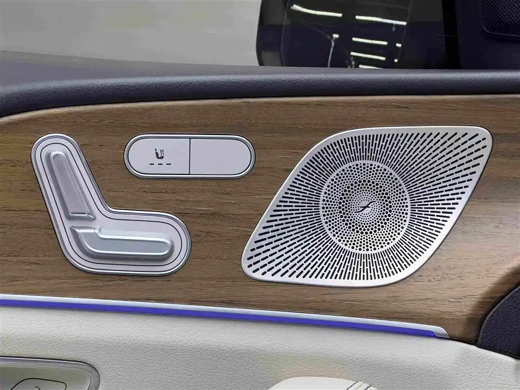 Mercedes-Benz GLE New Energy — миниатюра 18