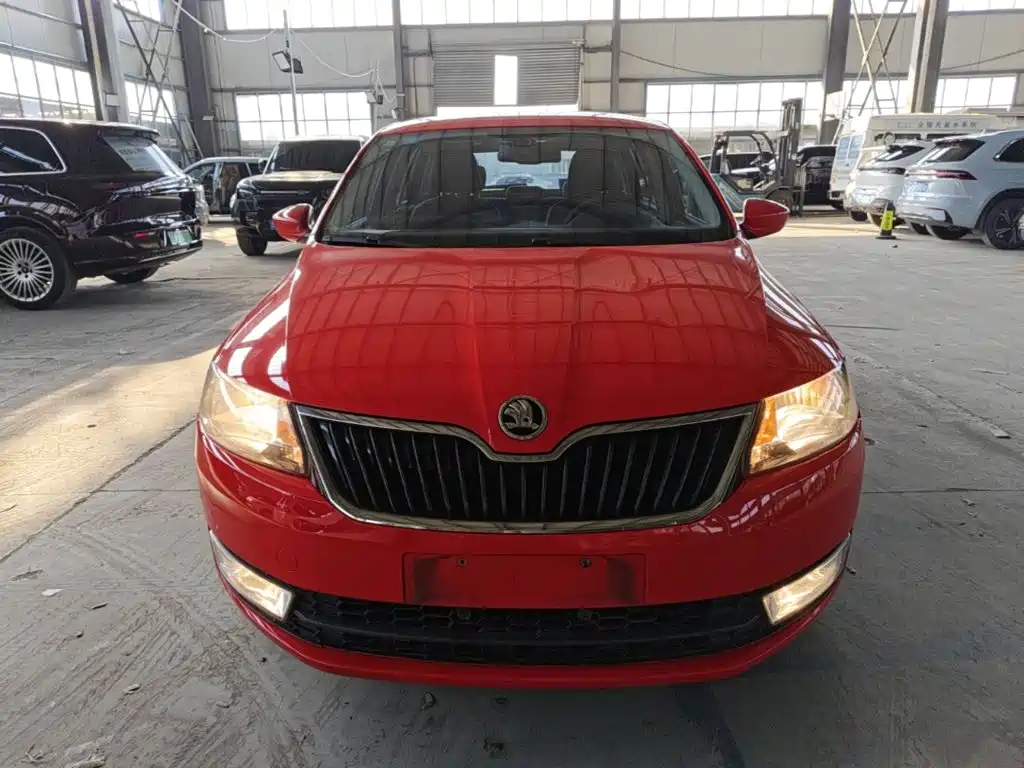 Skoda Rapid Spaceback — миниатюра 3