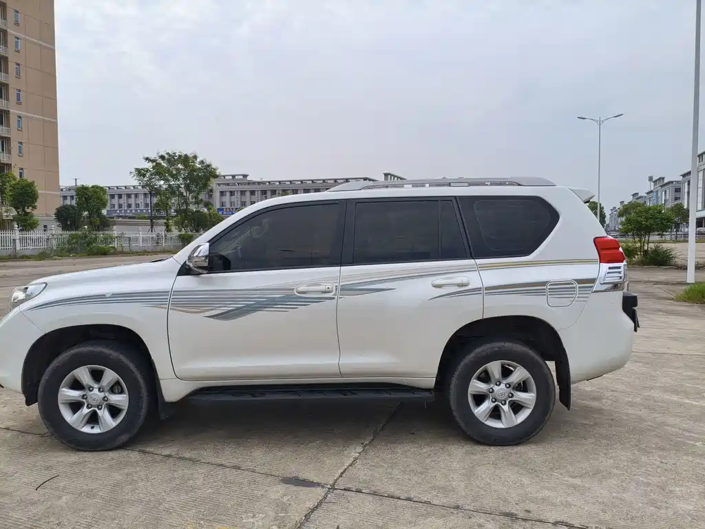Toyota Prado (Import) — миниатюра 5