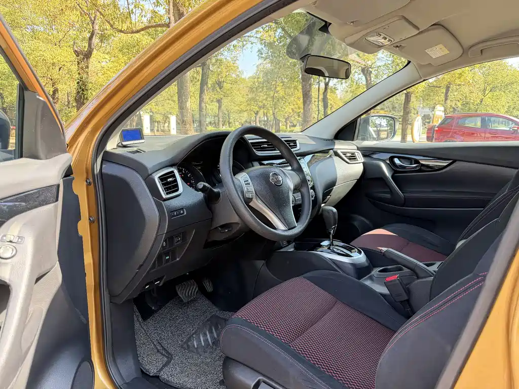 NISSAN QASHQAI
