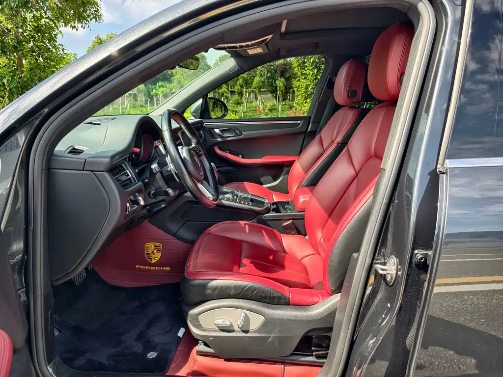 Porsche Macan — миниатюра 4