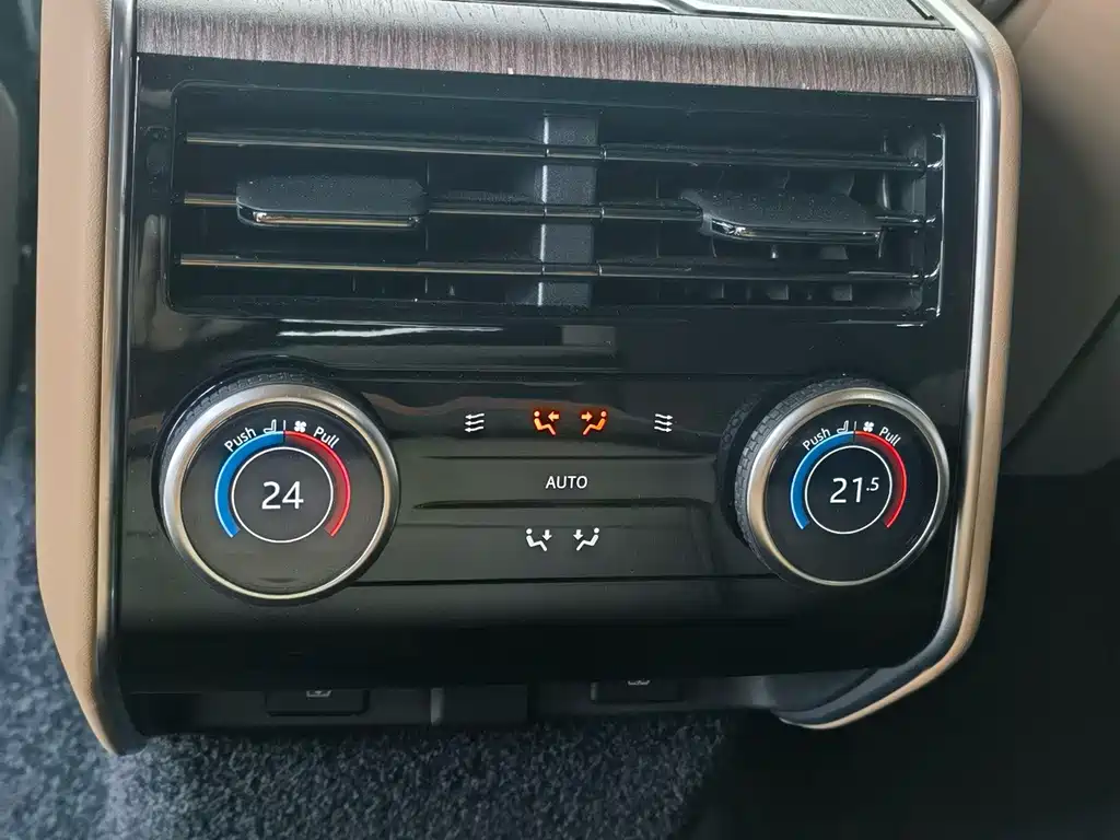 Land Rover Range Rover — миниатюра 10