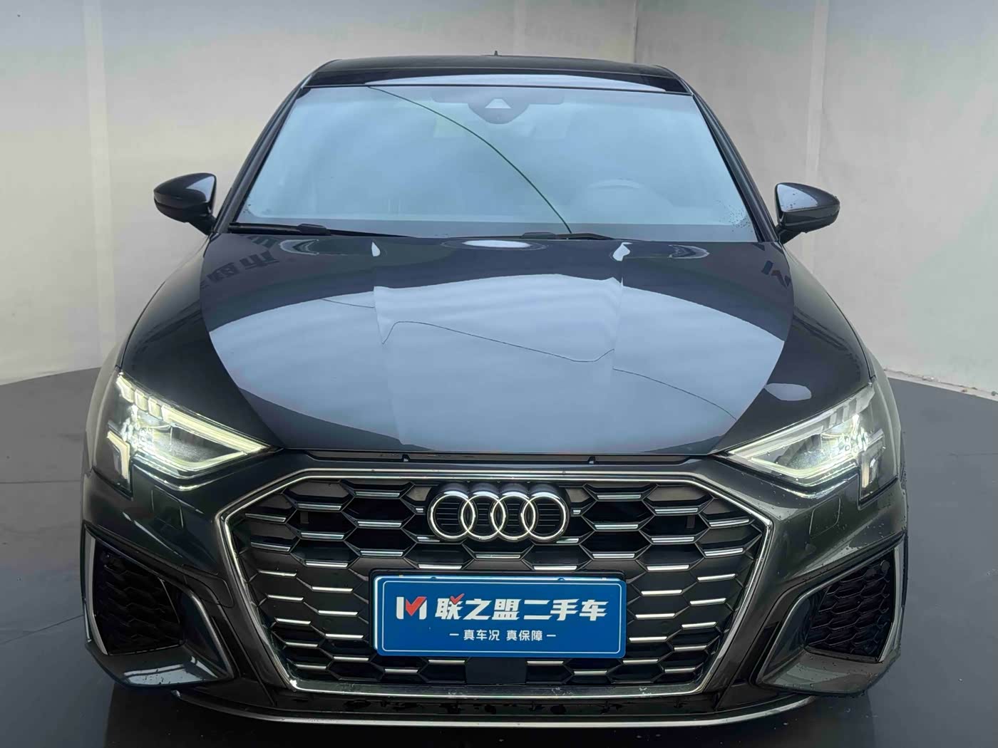 Audi A3 1.4 л 2022 г. Серебристо-серый, пробег 14500 км