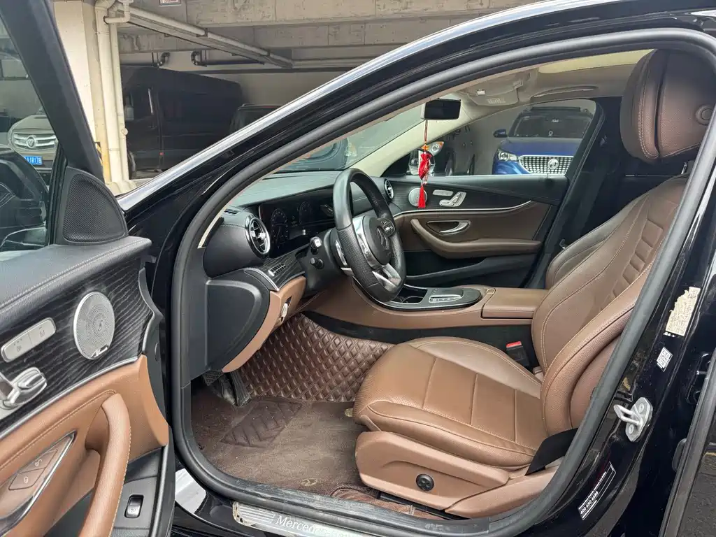 Mercedes-Benz E-Class — миниатюра 4