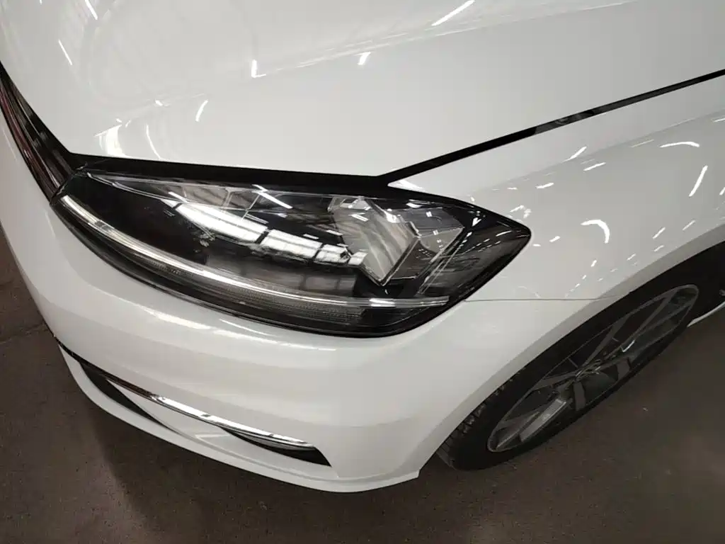 Volkswagen Golf — миниатюра 24
