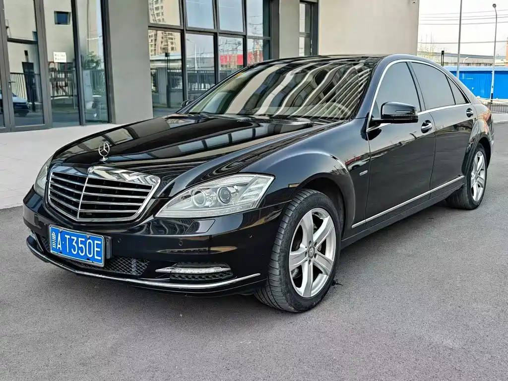 Mercedes-Benz S-Class 2011