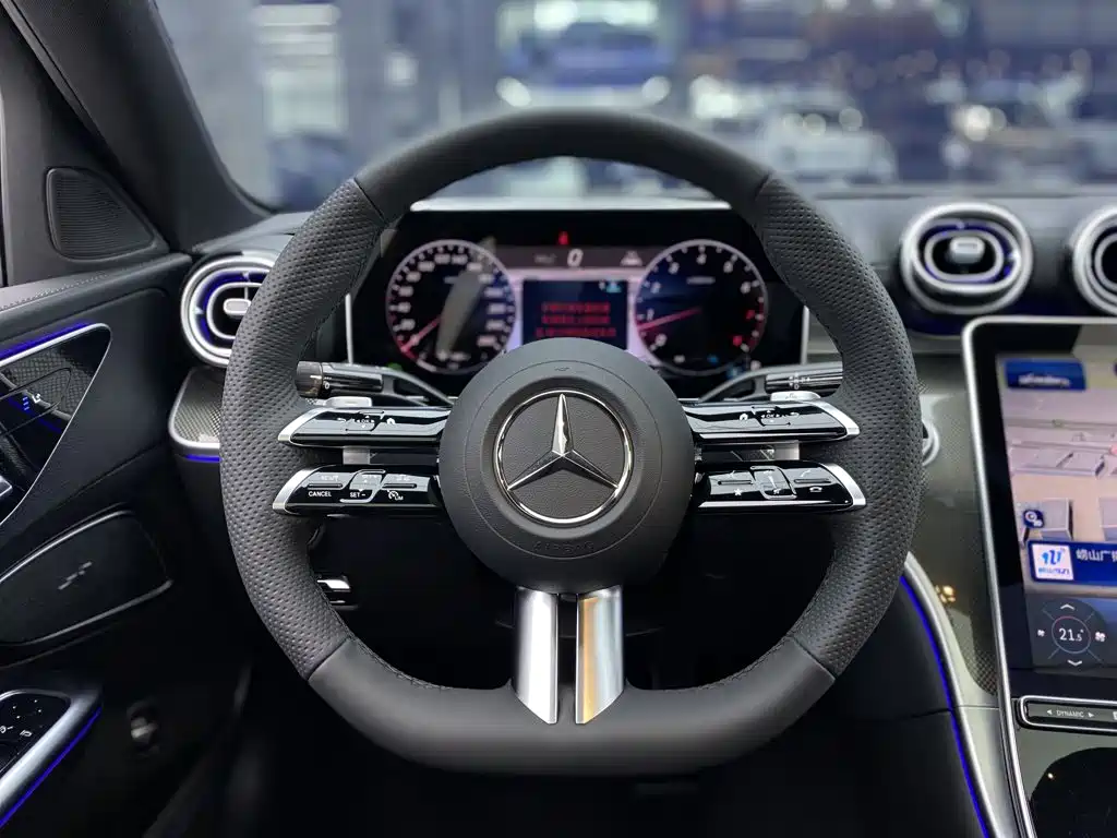 Mercedes-Benz C-Class — миниатюра 16