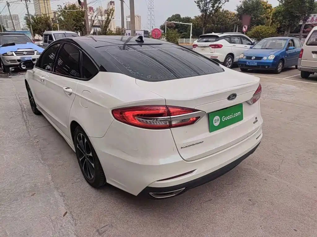 Ford Mondeo — миниатюра 5