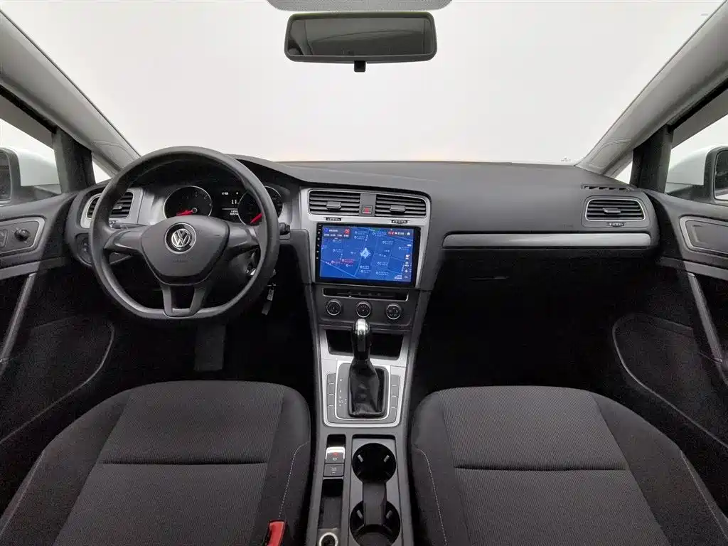 Volkswagen Golf 2015 1.6L AT Fashion
