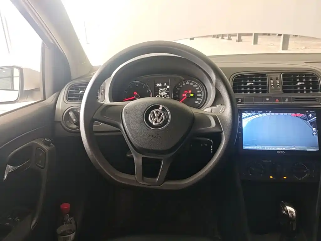 Volkswagen Polo — миниатюра 11