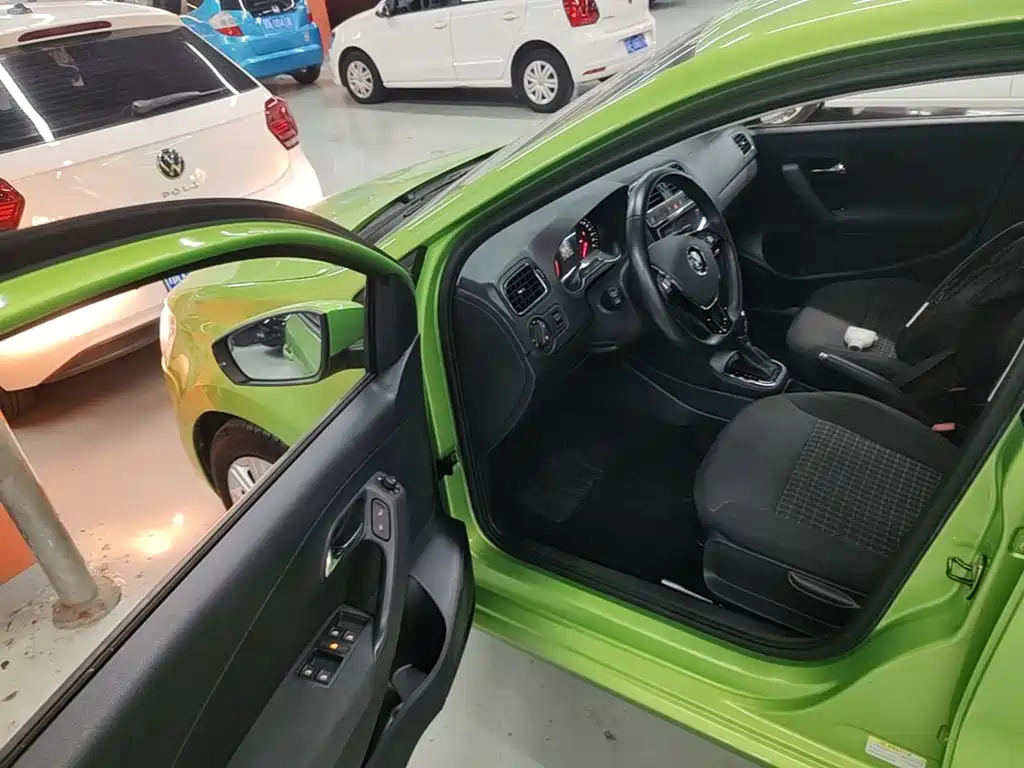 Volkswagen Polo — миниатюра 16
