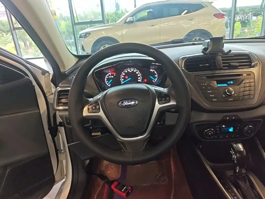 Ford Escort — миниатюра 11