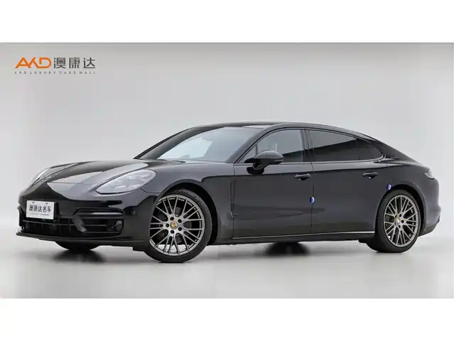 Porsche Panamera 4