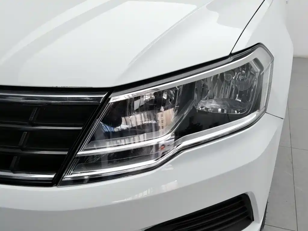 Volkswagen Jetta — миниатюра 7
