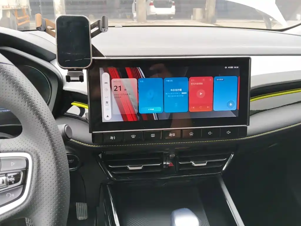 Roewe i5 — миниатюра 13