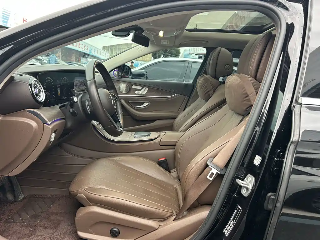 MERCEDES-BENZ E CLASS