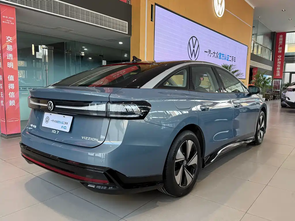 VOLKSWAGEN ID.7 VIZZION