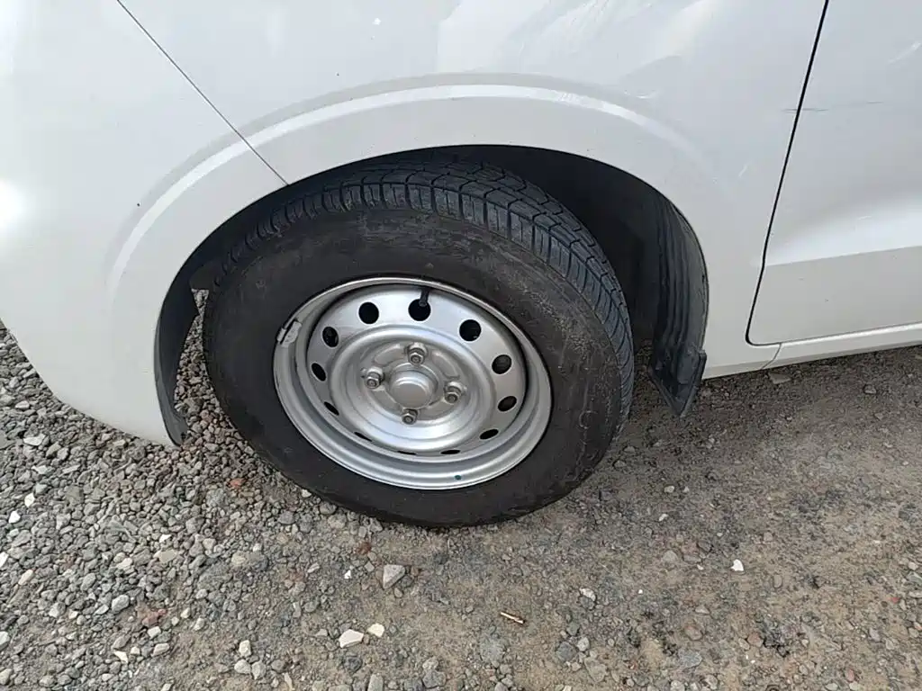 Wuling Hongguang V — миниатюра 25