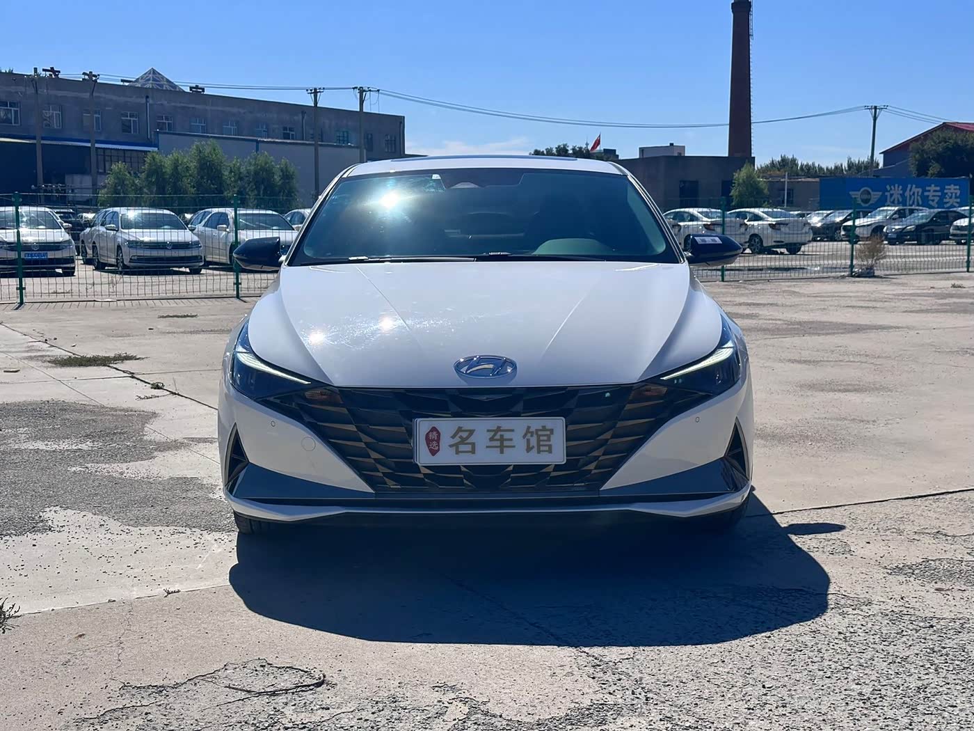 Hyundai Elantra 1.5 л 2022 г. Белый, пробег 45000 км