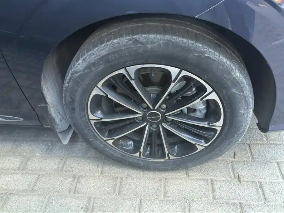Roewe iMAX8 2022 400TGI