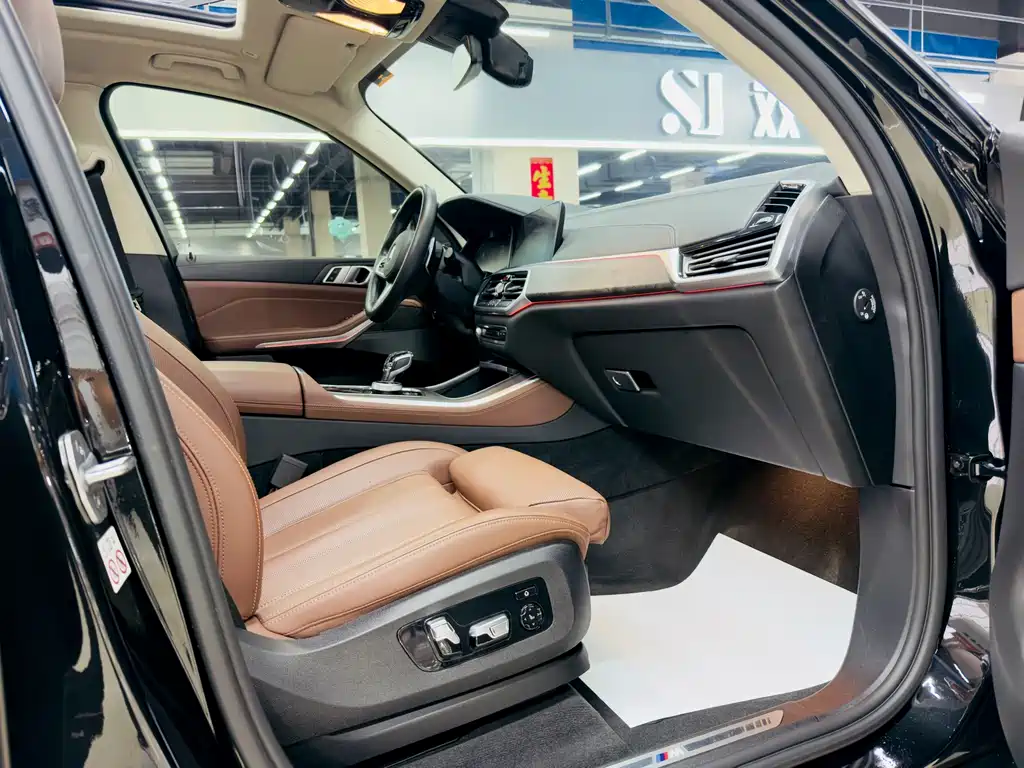 BMW X5 (Import) — миниатюра 13