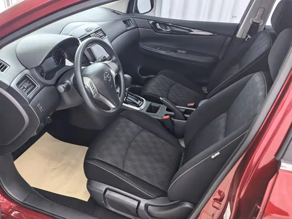 Nissan Tiida — миниатюра 6