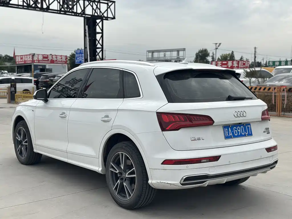 Audi Q5L — миниатюра 13